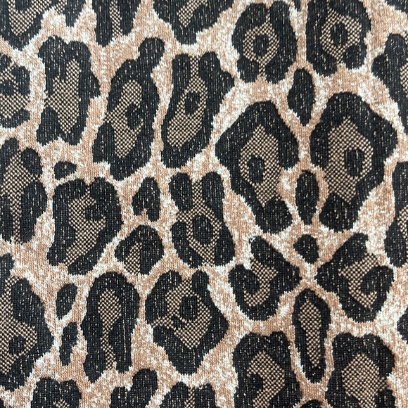 Cache dress - Picture 3 of 3